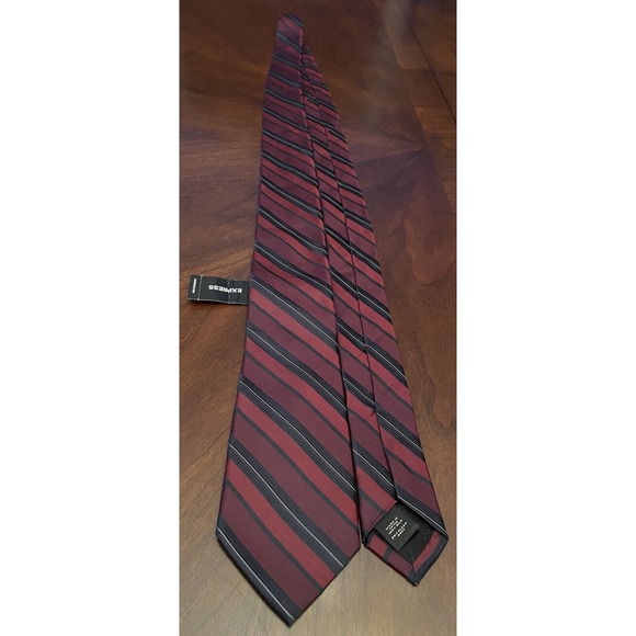 Express Burgundy 100% Silk Men’s Neck Tie Made In China Msrp $49.90 - Picture 3 of 9
